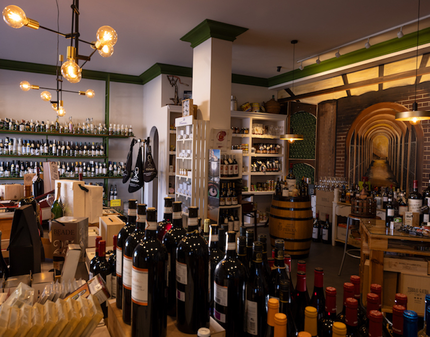 vinoteca-de-tucho-ribeira-2 3 interior
